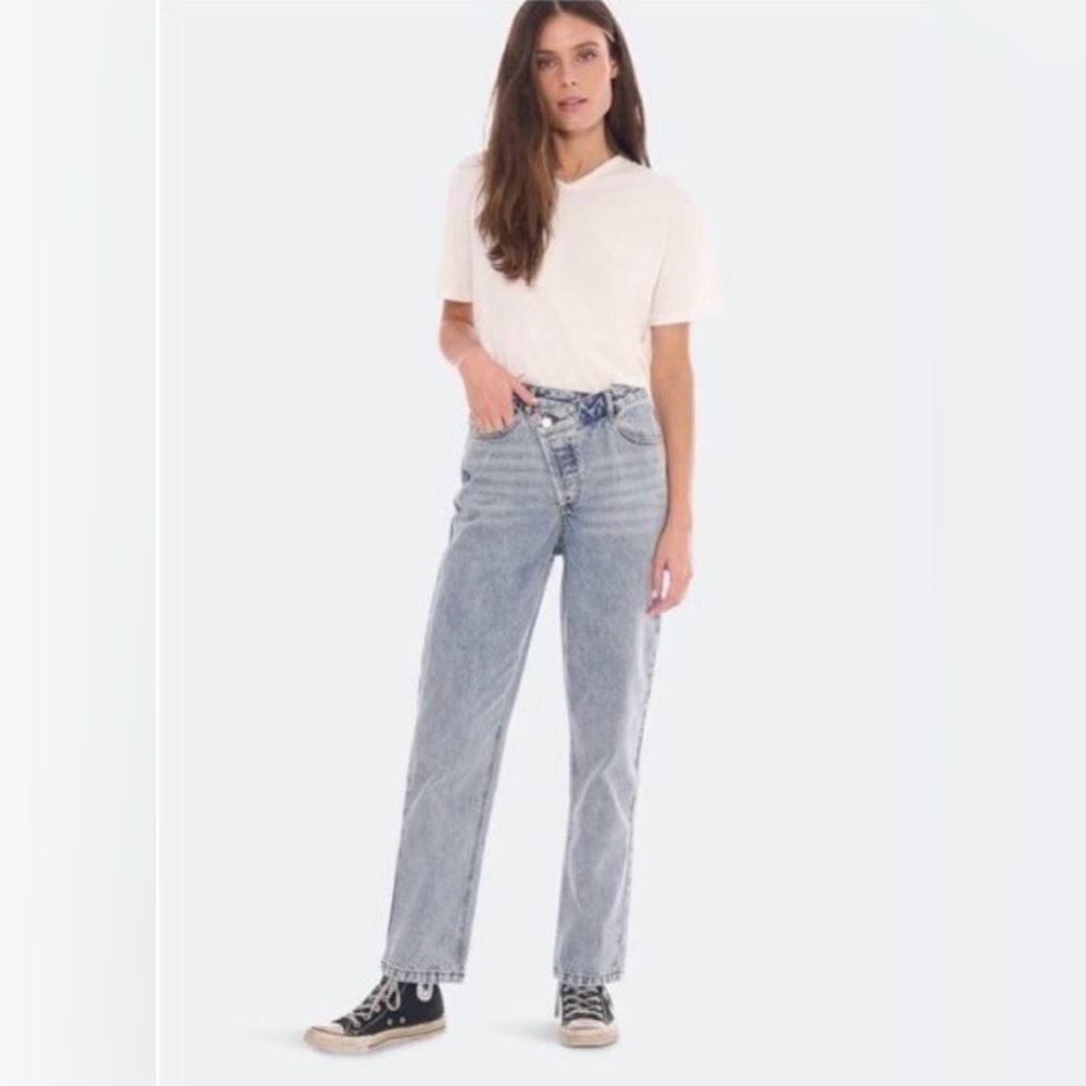 Ashley Mason Criss Cross Crossover Jeans Straight Leg Vintage Wash High Rise 26